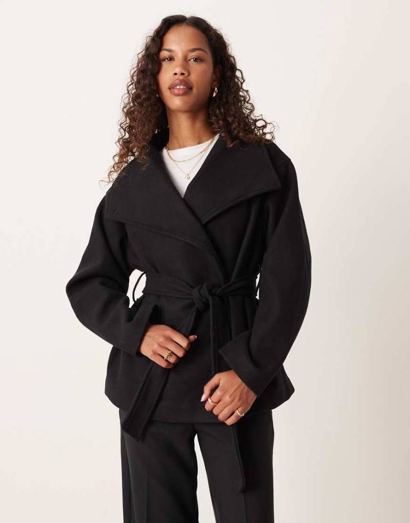 Gina Tricot - Hochgeschlossene Kurzjacke in Schwarz von GINA TRICOT