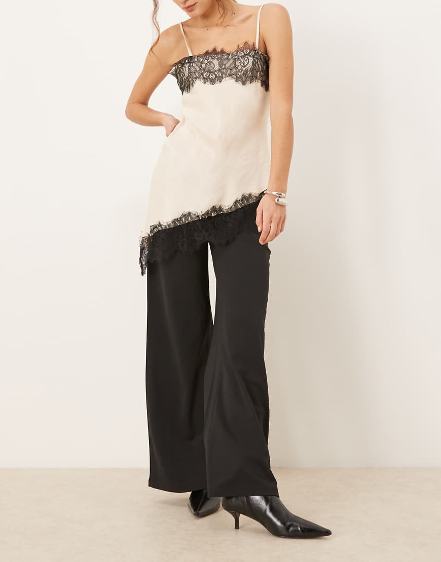 Gina Tricot - Hose in Schwarz mit niedrigem Bund von GINA TRICOT