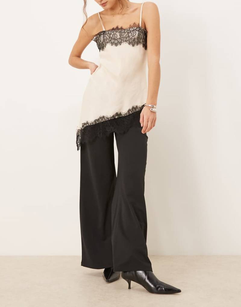 Gina Tricot - Hose in Schwarz mit niedrigem Bund von GINA TRICOT