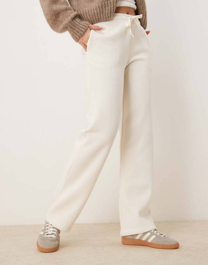 Gina Tricot - Jogginghose in Creme mit lockerem, geradem Schnitt-Weiß von GINA TRICOT