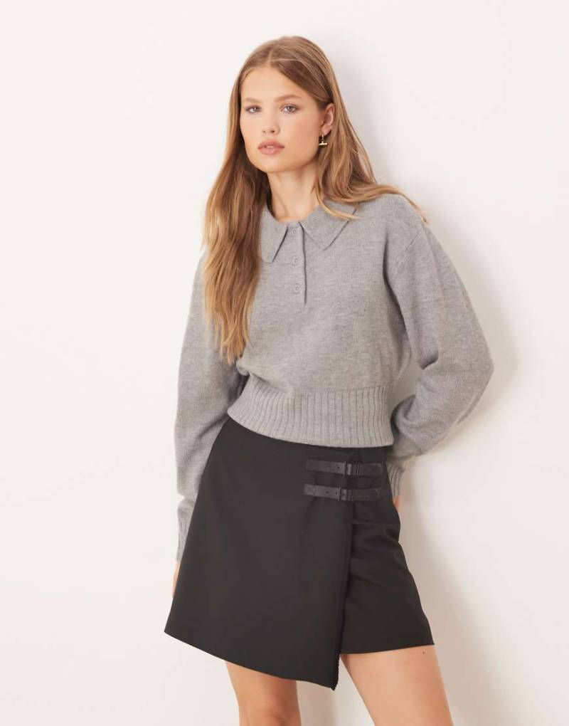 Gina Tricot - Langärmliger Strickpullover in meliertem Mittelgrau mit Kragen von GINA TRICOT