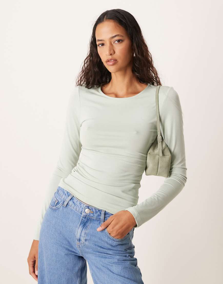 Gina Tricot - Langärmliges, weiches Jersey-Oberteil in Hellgrün mit Rundhalsausschnitt von GINA TRICOT