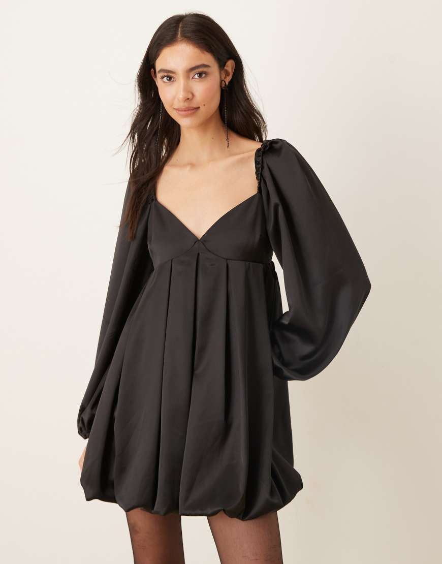 Gina Tricot - Langärmliges Minikleid in Schwarz mit herzförmigem Ausschnitt und Ballon-Schnitt von GINA TRICOT