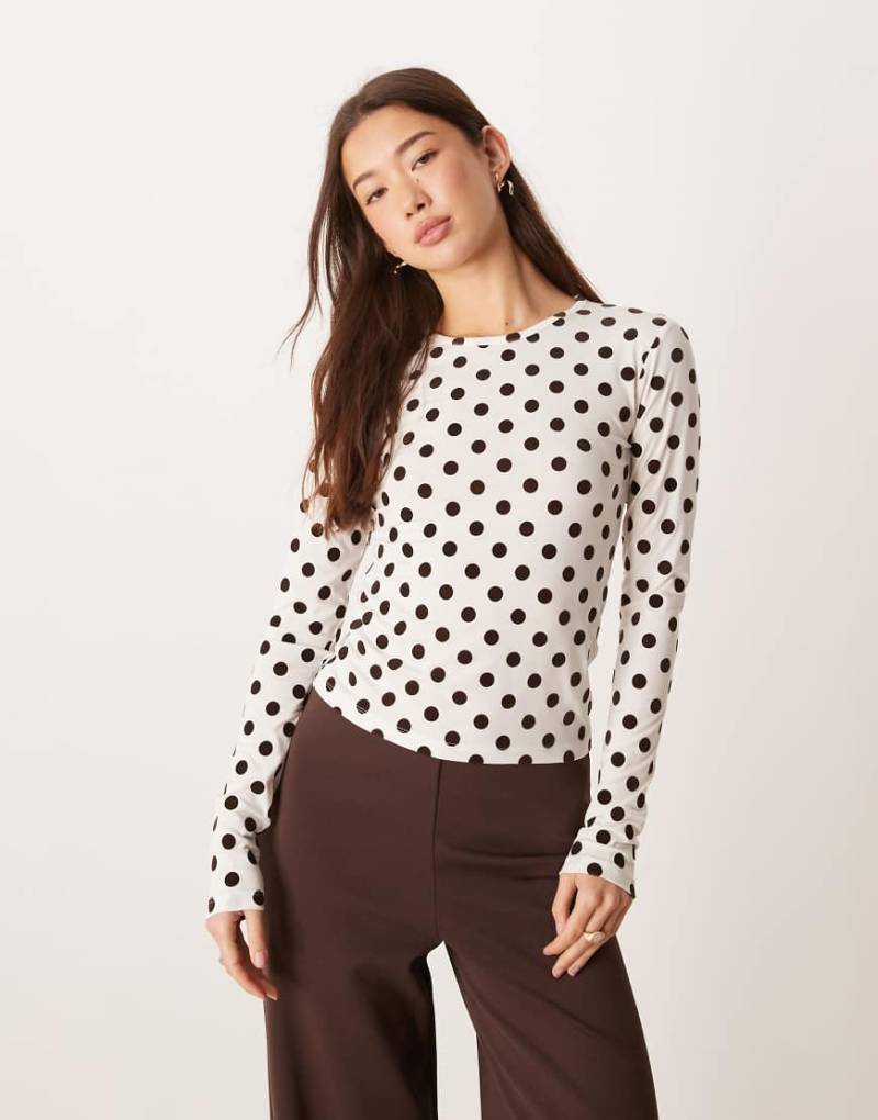 Gina Tricot - Langärmliges Oberteil in Creme mit Polka Dots-Weiß von GINA TRICOT