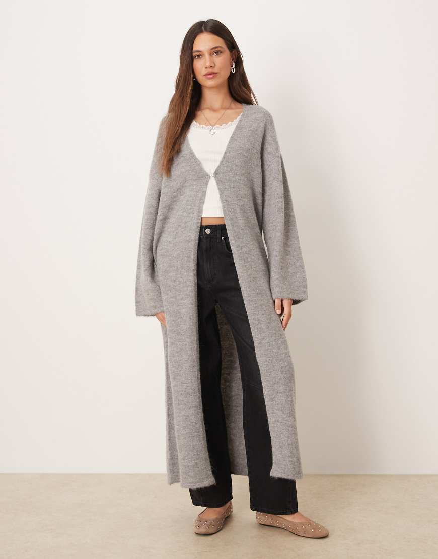 Gina Tricot - Lange Strickjacke aus Wolle und Alpakawolle in meliertem Mittelgrau von GINA TRICOT