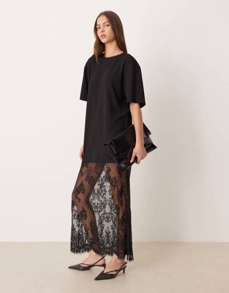Gina Tricot - Langes T-Shirt-Kleid aus Spitze in Schwarz Gina Tricot - Langes T-Shirt-Kleid aus Spitze in Schwarz von GINA TRICOT