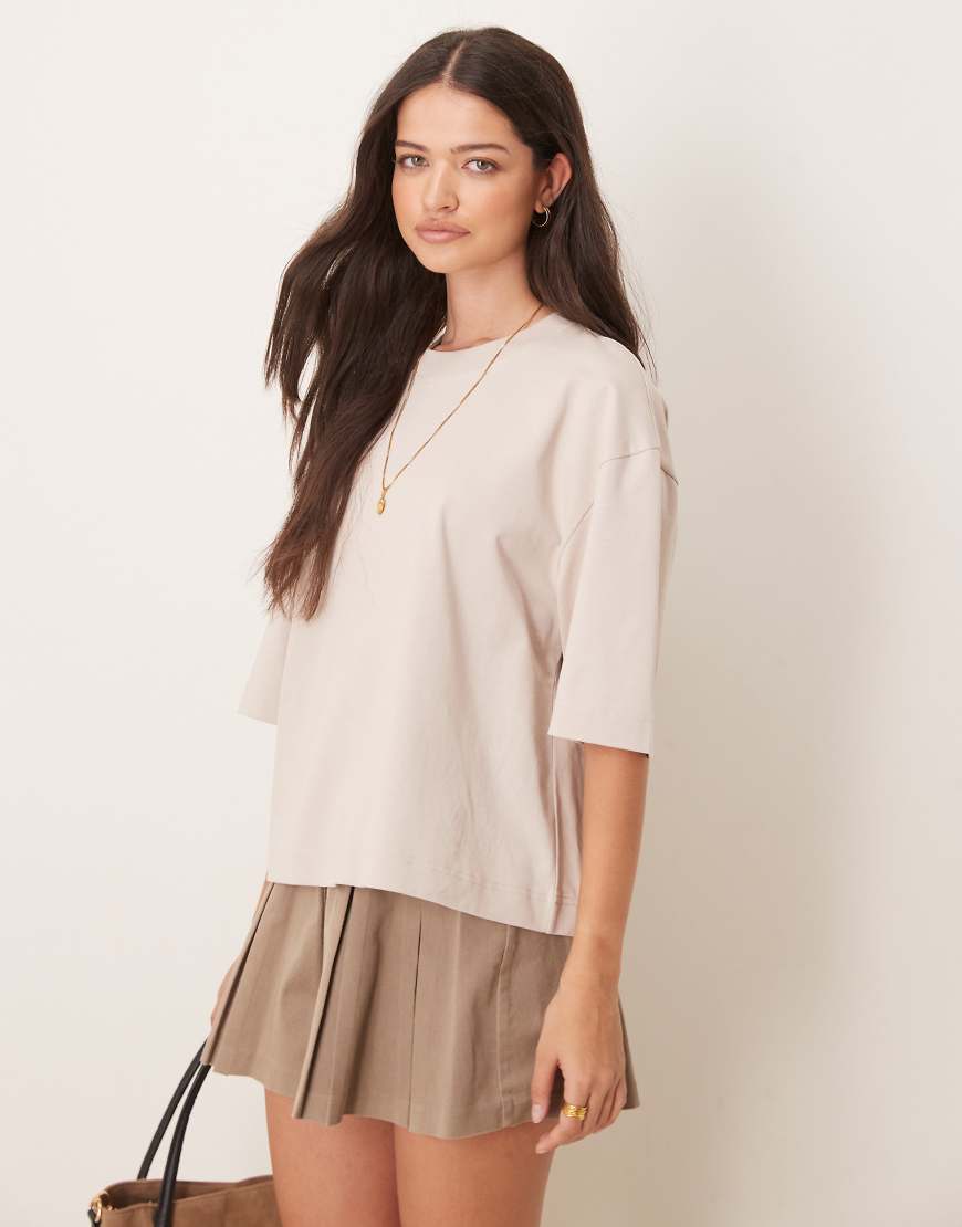 Gina Tricot - Relaxed-Fit-T-Shirt in Beige mit Rundhalsausschnitt und kastigem Oversize-Schnitt-Grau von GINA TRICOT