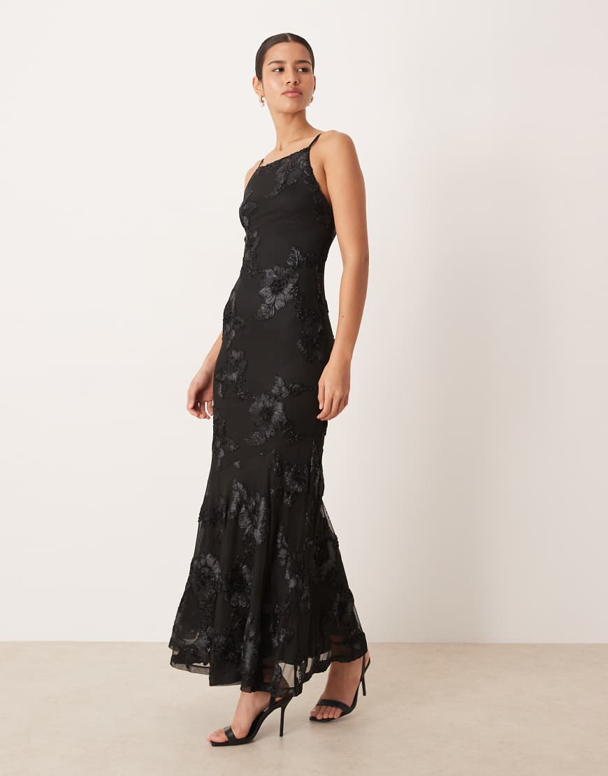 Gina Tricot - Maxikleid in Schwarz mit Stickerei von GINA TRICOT