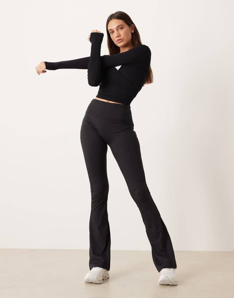 Gina Tricot - Mix and Match - Ausgestellte Yoga-Leggings in Schwarz von GINA TRICOT