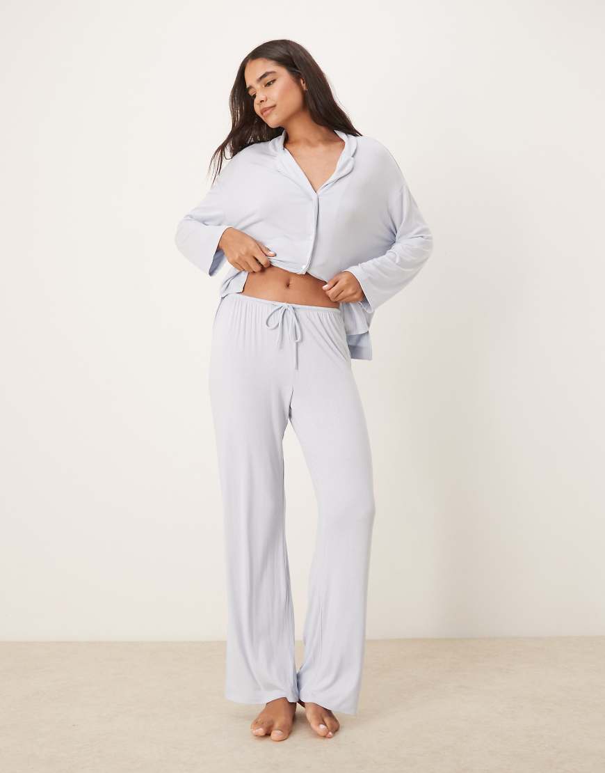 Gina Tricot - Mix and Match - Weiche Pyjamahose in Hellblau Gina Tricot - Mix and Match - Weiche Pyjamahose in Hellblau von GINA TRICOT