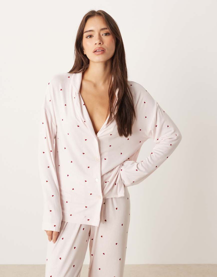 Gina Tricot - Mix and Match - Weiches Pyjamahemd in Rosa mit rotem Herzchenmuster von GINA TRICOT