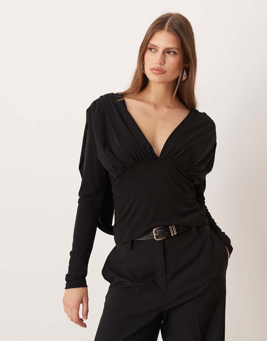 Gina Tricot - Oberteil in Schwarz mit drapierter Rückseite von GINA TRICOT