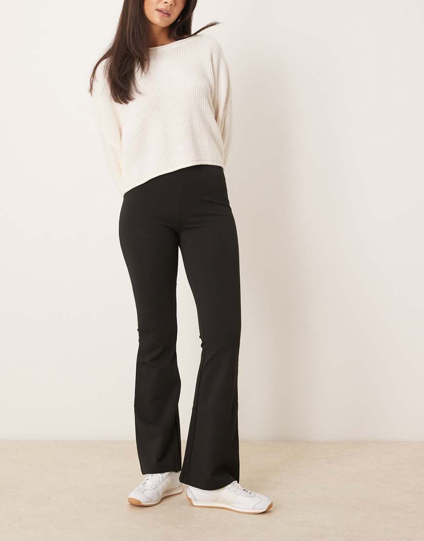 Gina Tricot - Schlaghose aus Jersey in Schwarz von GINA TRICOT