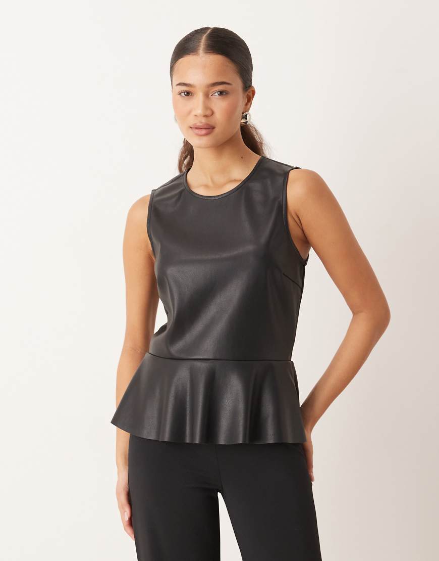 Gina Tricot - Schößchenoberteil aus PU in Schwarz von GINA TRICOT