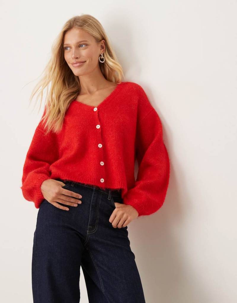 Gina Tricot - Strickjacke aus Wolle und Alpakawolle in Rot mit V-Ausschnitt von GINA TRICOT