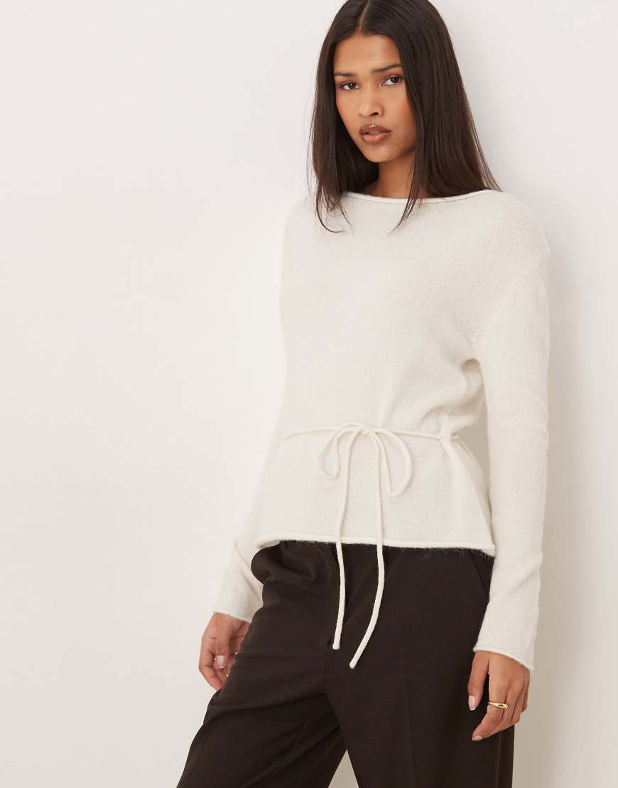 Gina Tricot - Strickoberteil in Wollweiß mit Schnürung von GINA TRICOT