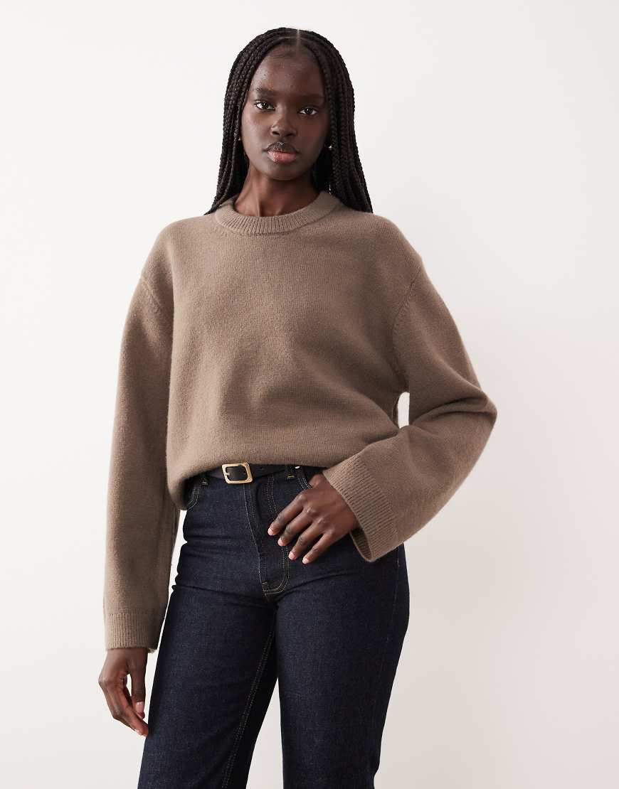 Gina Tricot - Strickpullover in Braun mit Rundhalsausschnitt und weiten Ärmeln, exklusiv bei ASOS-Brown von GINA TRICOT