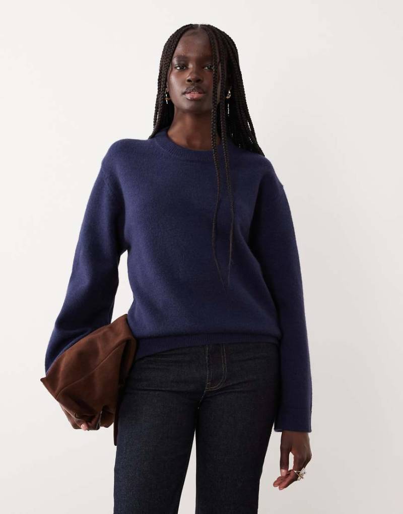 Gina Tricot - Strickpullover in Marineblau mit Rundhalsausschnitt und weiten Ärmeln, exklusiv bei ASOS von GINA TRICOT
