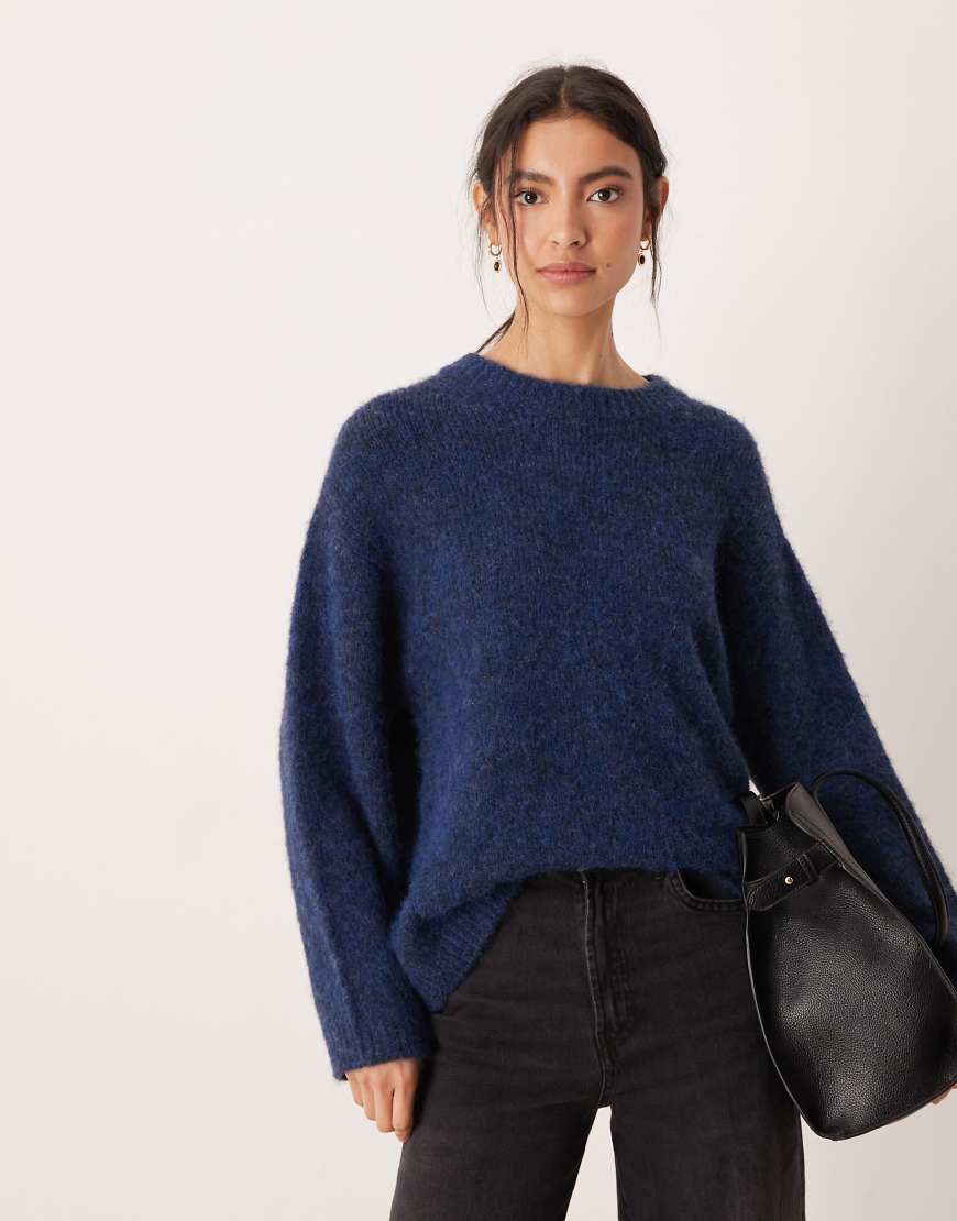 Gina Tricot - Superweicher Oversize-Strickpullover in Dunkelblau, exklusiv bei ASOS von GINA TRICOT