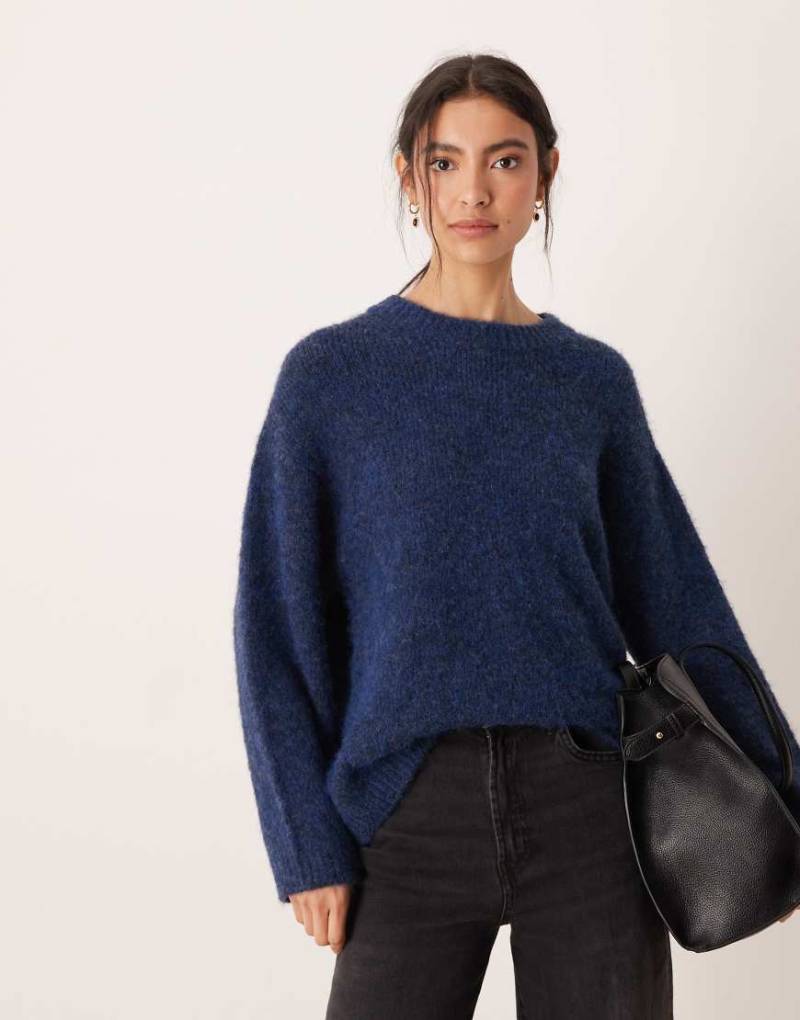 Gina Tricot - Superweicher Oversize-Strickpullover in Dunkelblau, exklusiv bei ASOS von GINA TRICOT