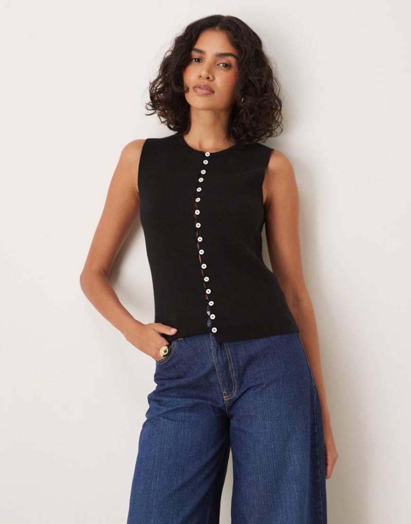 Gina Tricot - Trägertop aus Strick in Schwarz mit Knopfleiste von GINA TRICOT