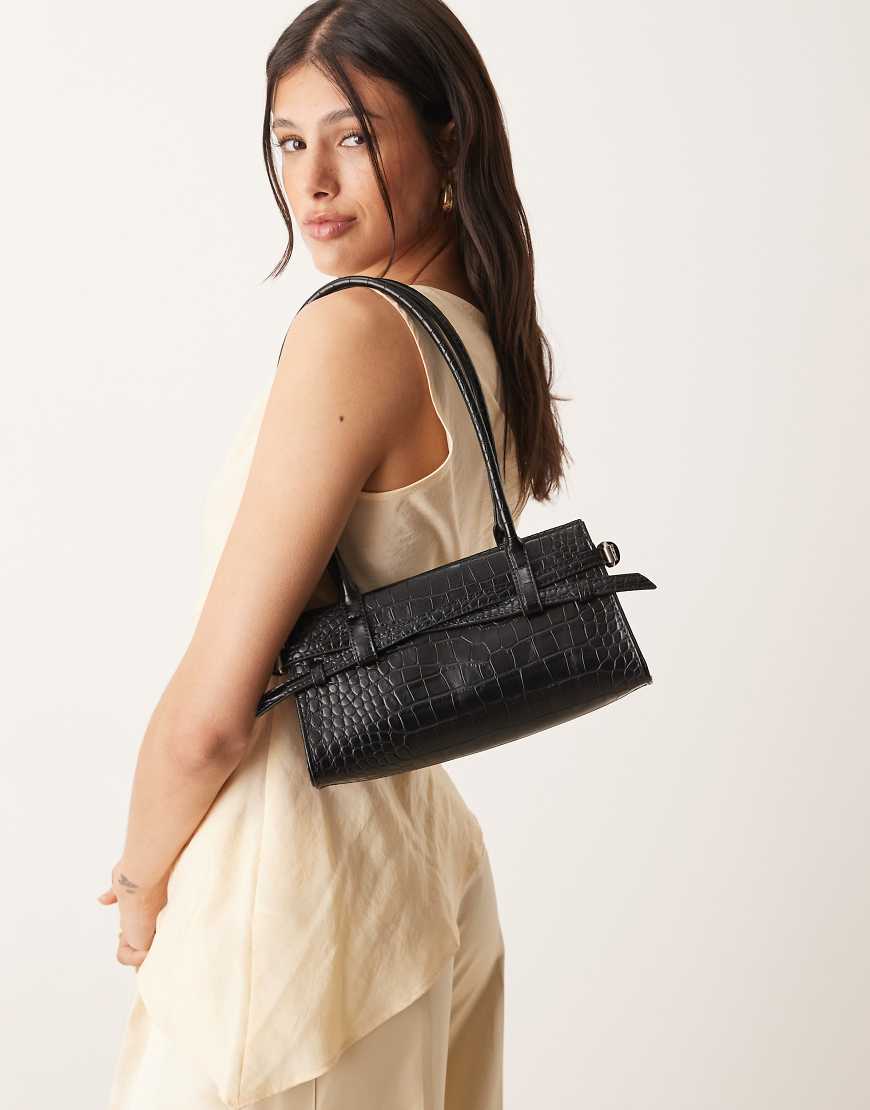 Gina Tricot - Weiche Schultertasche in Kroko-Schwarz mit Schnalle von GINA TRICOT