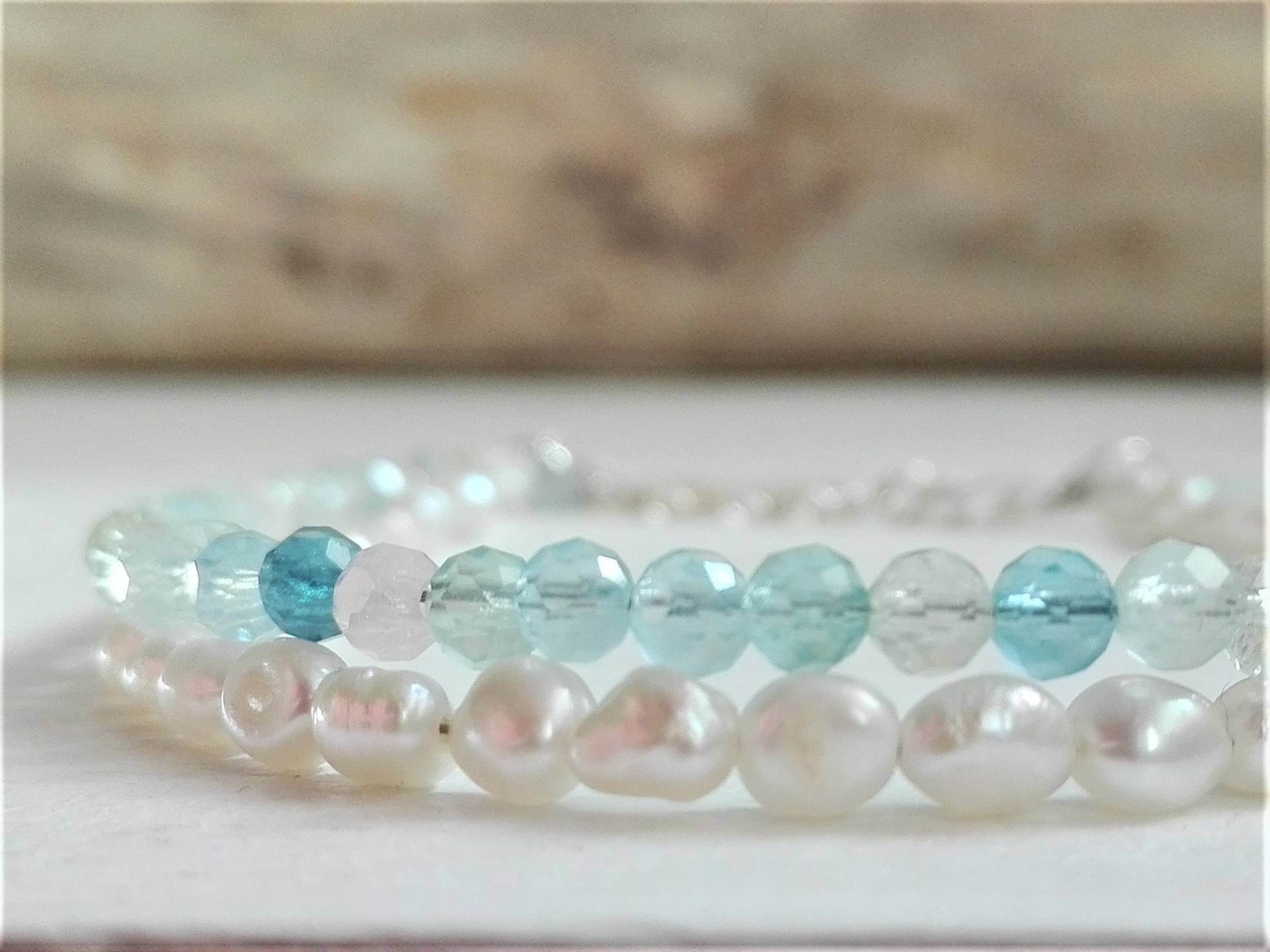 Aquamarin Und Perlen - Doppelarmband Mit Aquamarin-Edelsteinen Und Süßwasserperlen Aquamarin Und Perlen - Doppelarmband Mit Aquamarin-Edelsteinen Und Süßwasserperlen von GIOIEDITITTI