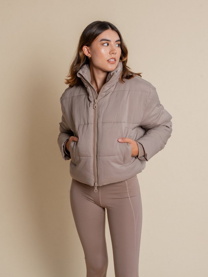 GIRLFRIEND COLLECTIVE Outdoorjacke Girlfriend Collective Jackets Puffer Jacket von GIRLFRIEND COLLECTIVE