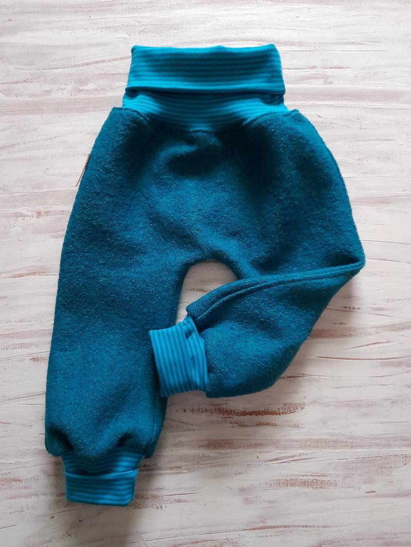 Baby-Wollwalkhose - Dg 74-80 Bis 98-104 in Türkis, Ocker, Senf, Hellgrau Oder Wunschfarbe Mit Hohem Bund Und Langen Beinbündchen Baby-Wollwalkhose - Dg 74-80 Bis 98-104 in Türkis, Ocker, Senf, Hellgrau Oder Wunschfarbe Mit Hohem Bund Und Langen Beinbündchen von GISISVO