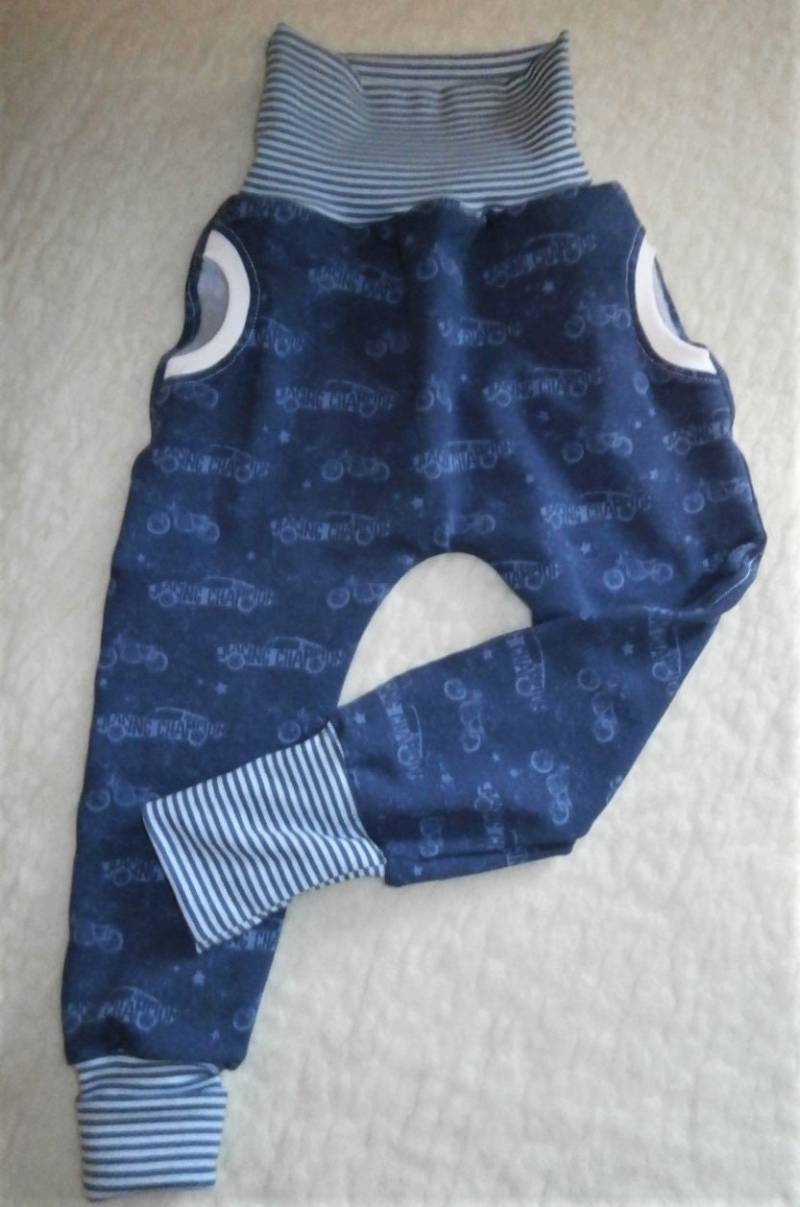 Eine Bequeme Pumphose Jeansfarben Mit Design Racing Dg 98-104 - Sofortkauf Eine Bequeme Pumphose Jeansfarben Mit Design Racing Dg 98-104 - Sofortkauf von GISISVO