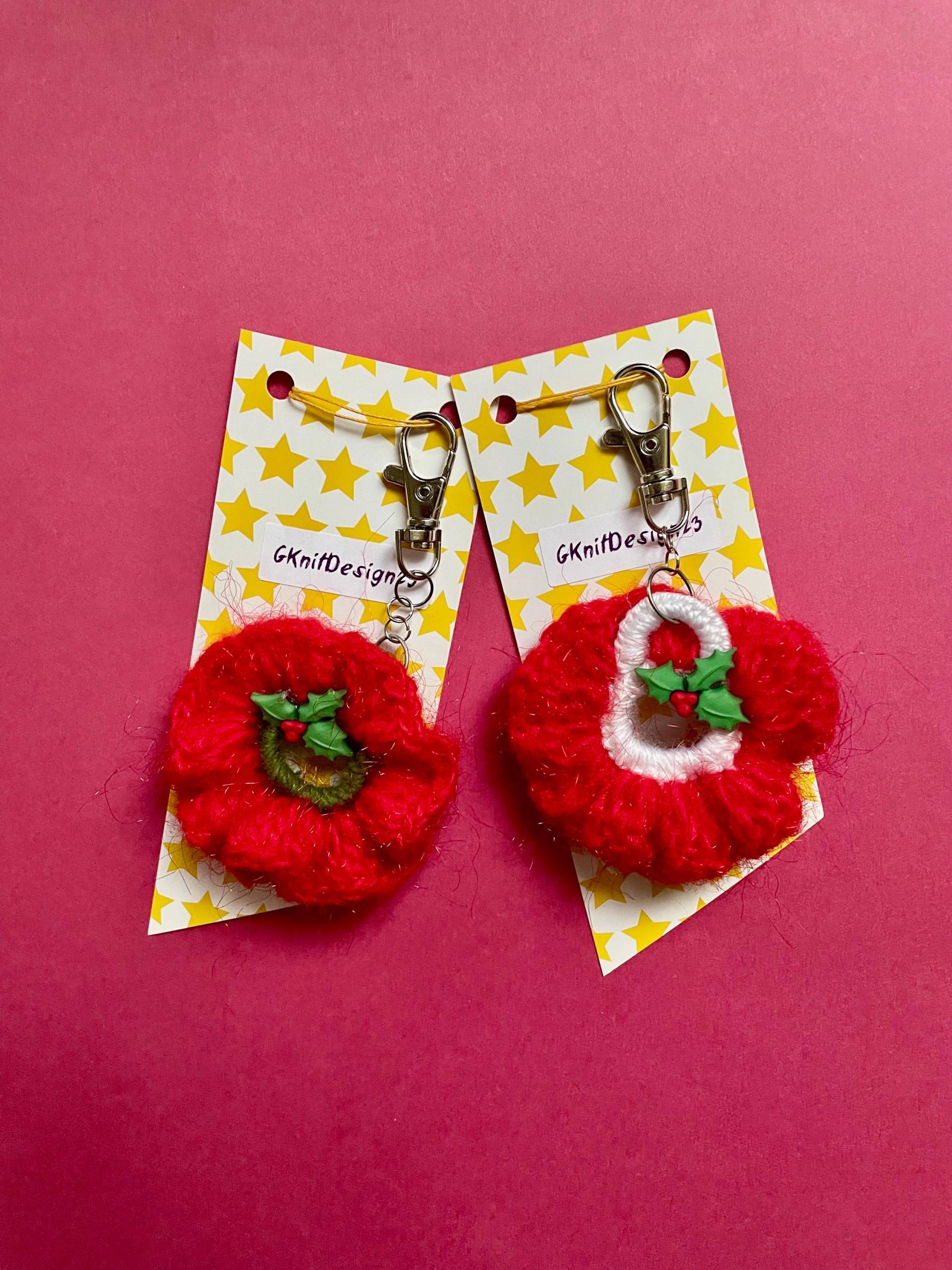 Gehäkelte Blumen Schlüsselanhänger Handgemachter Rucksack Anhänger, Weihnachtsschmuck Dekor, Stocking Stuffer von GKnitDesign23