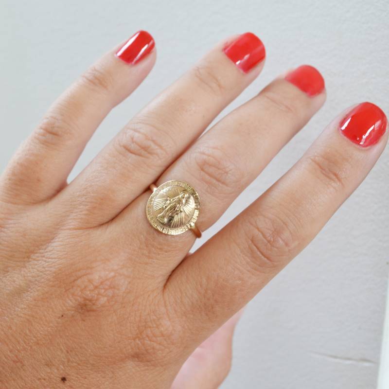 Goldener Jungfrau Maria Ring, 14K Gold Filled Miraculous Medaillon Münzring, Silber Religiöser Mutter Gefüllter Pinky Ring von GLAMROCKSdesigns
