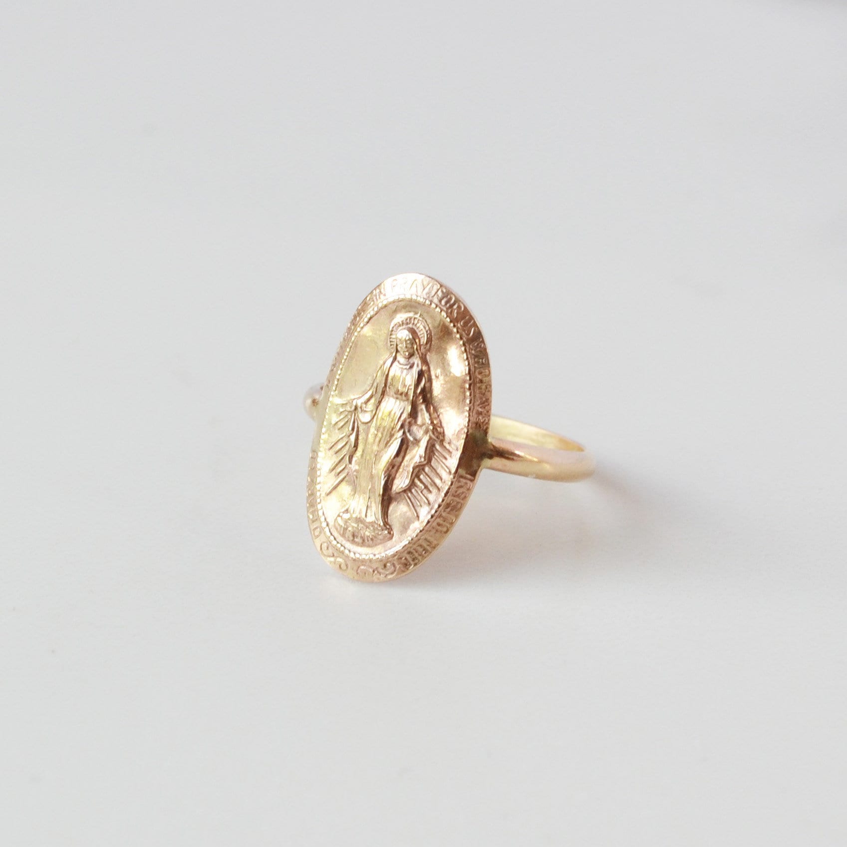 Jungfrau Maria Ring, 14K Gold Filled Religiöser Medaillon Mutter Statement Lady Of Guadalupe Ring von GLAMROCKSdesigns