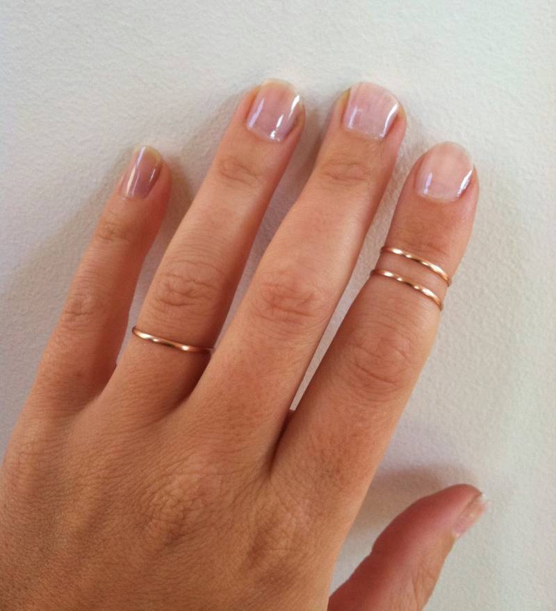 Set Von 2- Mid Knuckle Ringe - 14K Rose Gold Ringe, Filled, Stapelringe, Midi Beliebigen Größen von GLAMROCKSdesigns