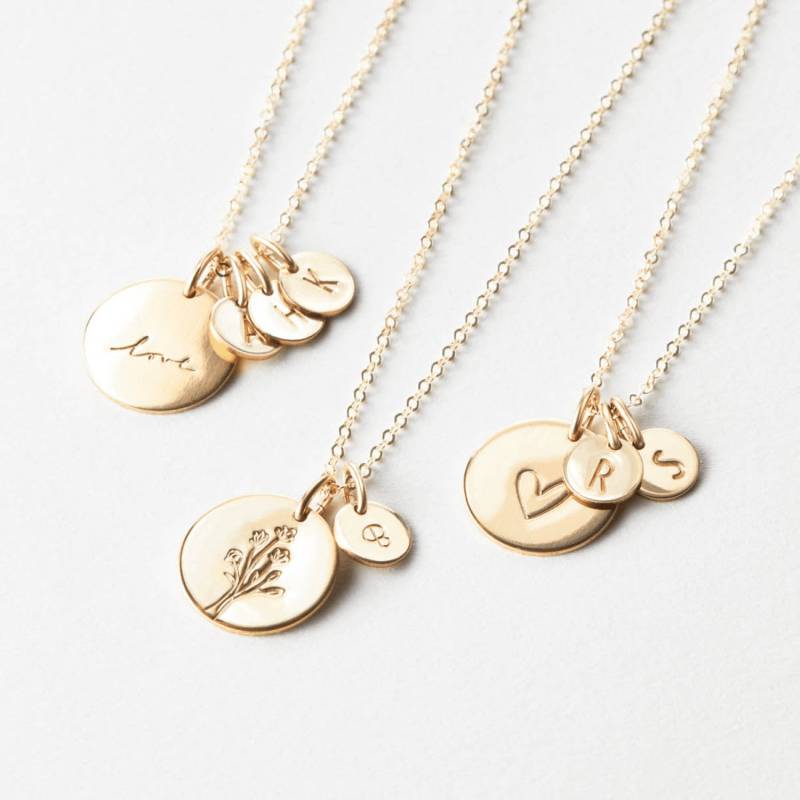 Mutter Halskette Mit Initialen Der Kinder, Personalisierte Mutterschaft Geschenk, Geschichtete Initial | 14K Gold Fill, Sterling Silber Ln227 von GLDNxLayeredAndLong