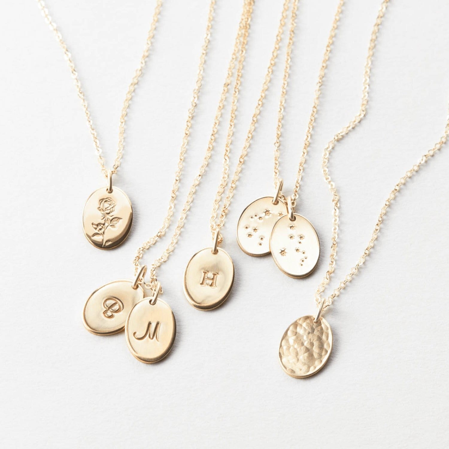 Oval Anhänger Halskette, Personalisierte Benutzerdefinierte Initial Halskette | 14K Gold Fill, Sterling Silber, Roségold Ln222 Oval Anhänger Halskette, Personalisierte Benutzerdefinierte Initial Halskette | 14K Gold Fill, Sterling Silber, Roségold Ln222 von GLDNxLayeredAndLong