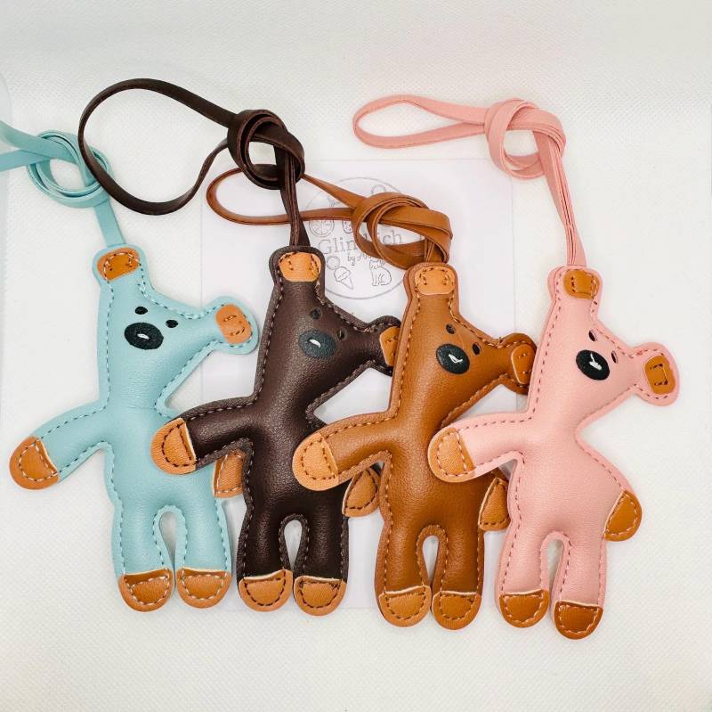 Teddy Bär Schlüsselanhänger. Cartoon Bären Anhänger. Braun & Rosa Bag Charm. Mr. Bean-stil [Glindlichbyanni] von GLINDLICHbyAnni