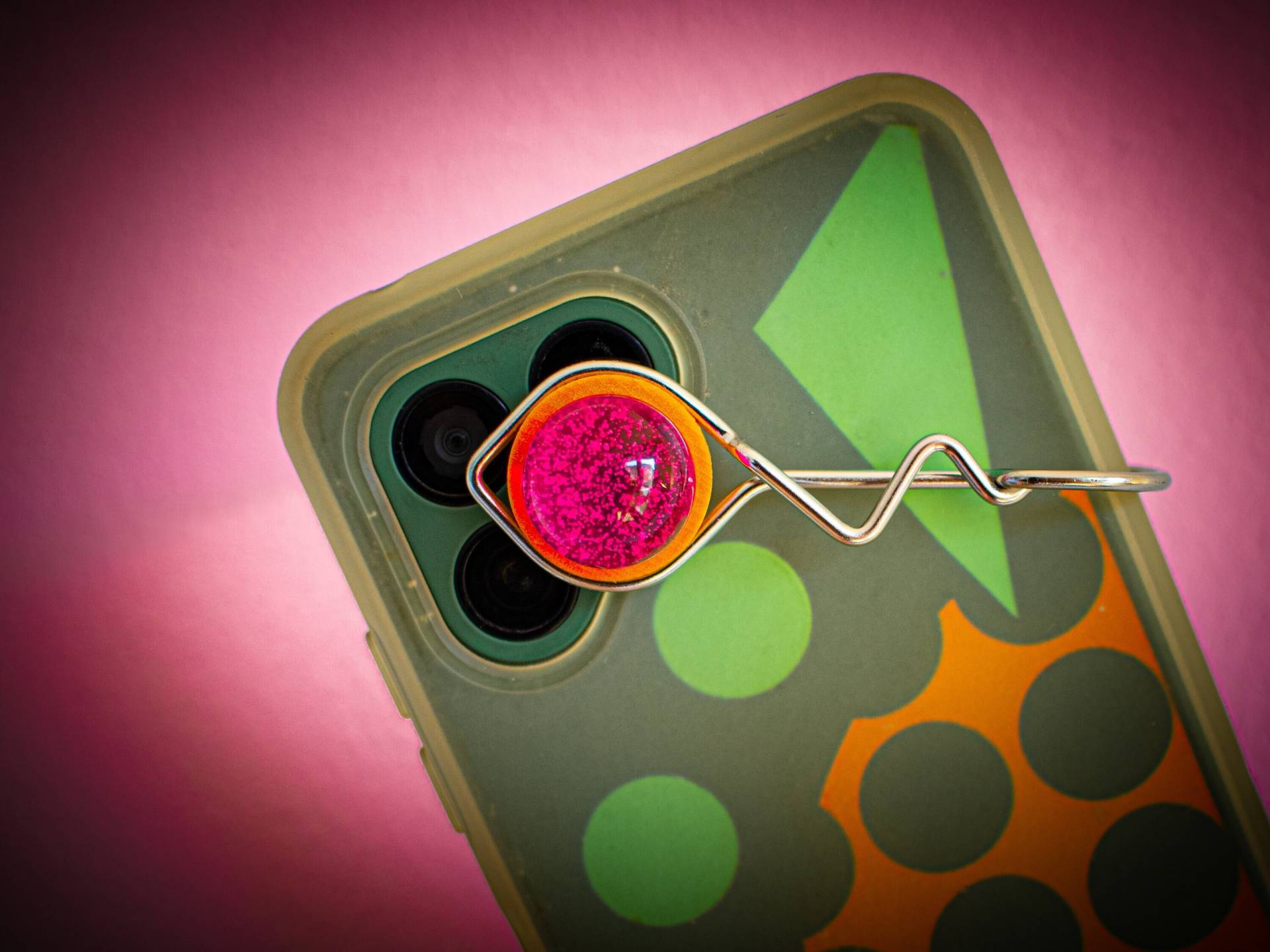 Handy Gadget Stimmungslicht - Pink Bubble Glowpanion Ambientelicht, Schmuck, Gadget, Schlüsselanhänger, Aufsatz Für Die Handytaschenlampe Handy Gadget Stimmungslicht - Pink Bubble Glowpanion Ambientelicht, Schmuck, Gadget, Schlüsselanhänger, Aufsatz Für Die Handytaschenlampe von GLOWPANION