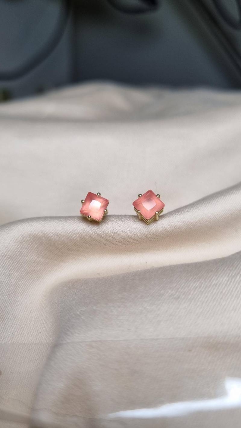 Glowybox Ohrringe Gold Edelstein Rhodocrosit Goldschmiede Geschenk Einzelstück Schmuckanfertigung Rose Pfirsich von GLOWYBOX