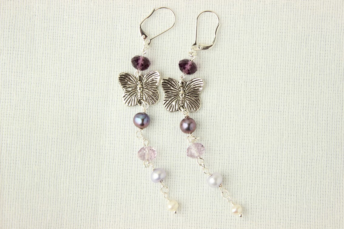 Lange Sommerohrringe, Schmetterling Ohrringe, Violett, Lila Und Weiß Mit Süsswasserperlen Swarovski Kristallen Von Gmhdesign Lange Sommerohrringe, Schmetterling Ohrringe, Violett, Lila Und Weiß Mit Süsswasserperlen Swarovski Kristallen Von Gmhdesign von GMHdesign
