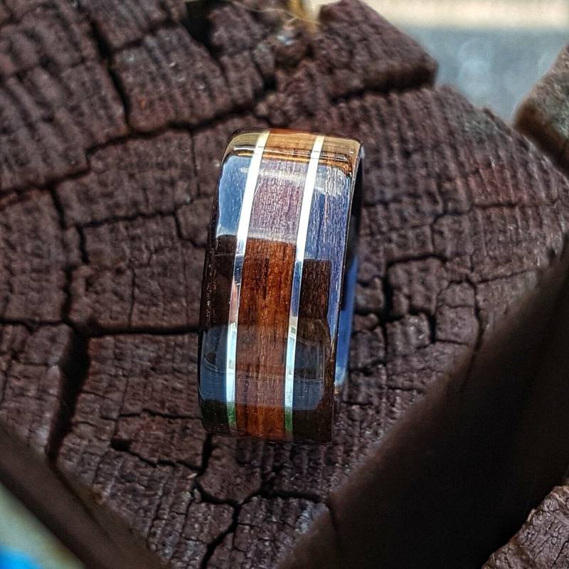 Ebenholz Und Palisander Ring Mit Stirlingsilber Inlays von GMWoodStock