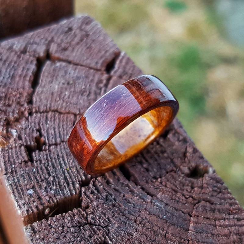 Ehering Aus Santos Palisander Mit Walnuss Holzeinlage von GMWoodStock