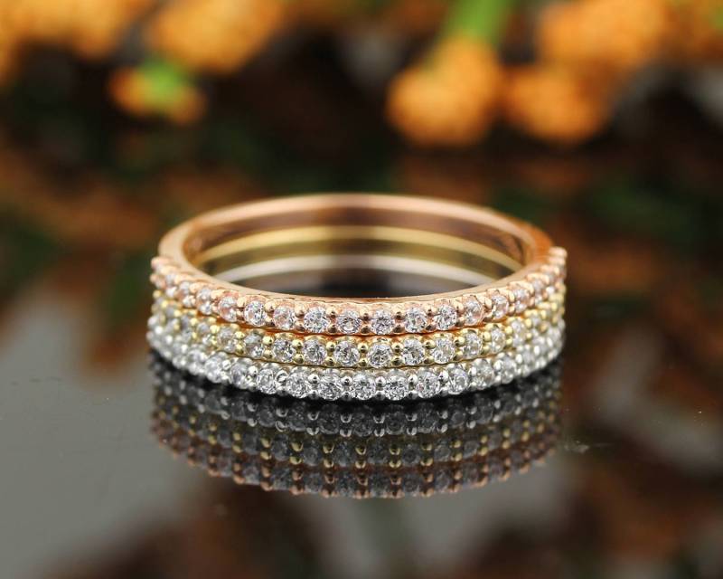 14K Tri Farbe Diamant Band Jahrestag Hochzeit Stapelbare Versprechen Ring - Solide 14 K Gold Gem1418 von GNGJewel