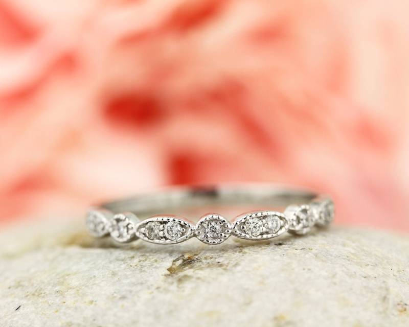 Art-Deco-Antik Stil Diamant Milgrain 14K Weiß/Gelb Rose Gold Halbe Ewigkeit Hochzeit Bandring Jubiläumsring, Gem924 von GNGJewel