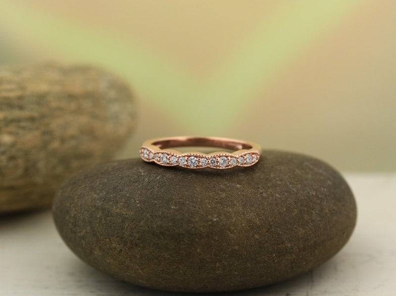 Ausgebogter Diamant Ehering Milgrain 14K Weiß/Gelb Roségold Halbe Ewigkeit Jubiläumsring Gem1277 von GNGJewel