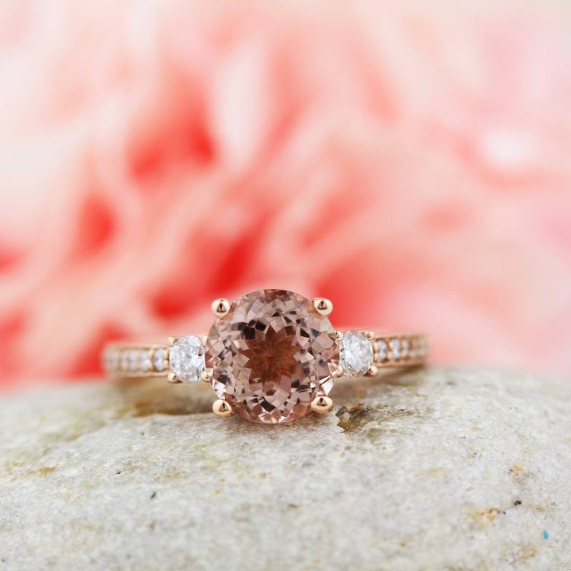Fancy Farbe Morganit 8mm Runde 14K Rose Gold Diamant Verlobungsring - Gem838 von GNGJewel