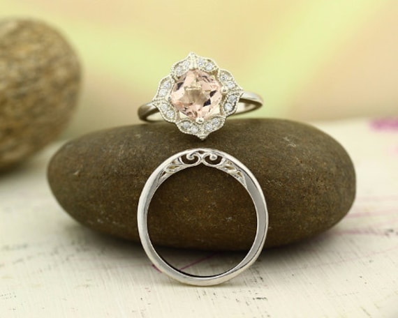 Hochzeits Set Floral Design Morganit Engagement Ring 14K Weissgold Diamant Halo Hochzeit Set(Other Metals & Stone Options Available-Gem1141 von GNGJewel