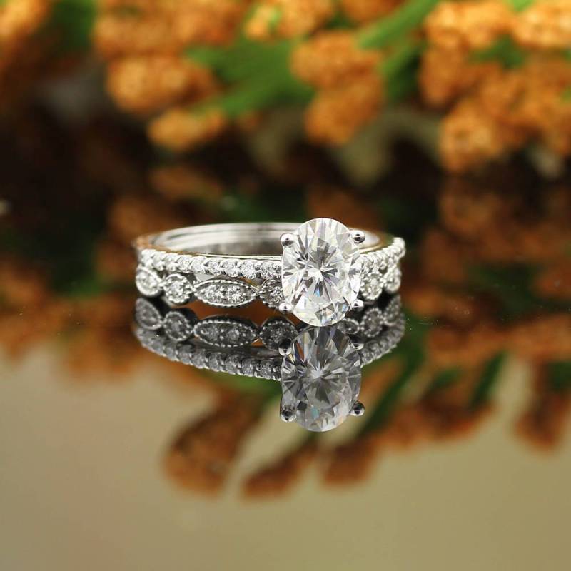 Zertifiziert Für Immer Ein Moissanite Farblose Verlobungsring Set, Diamant-Hochzeit-Ring-Set Mit Art-Deco-Hochzeitsband in 14 K Weiß Gold Gem1403 von GNGJewel