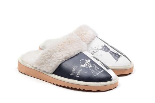 GOBY Damen Hausschuhe | Weiches Kunstfellfutter Slip-On Gemütliche Indoor-Outdoor-Schuhe | Warme Rutschfeste Schlafzimmer Hausschuhe mit Lustigen Mustern – Weihnachtsmann HoHo von GOBY