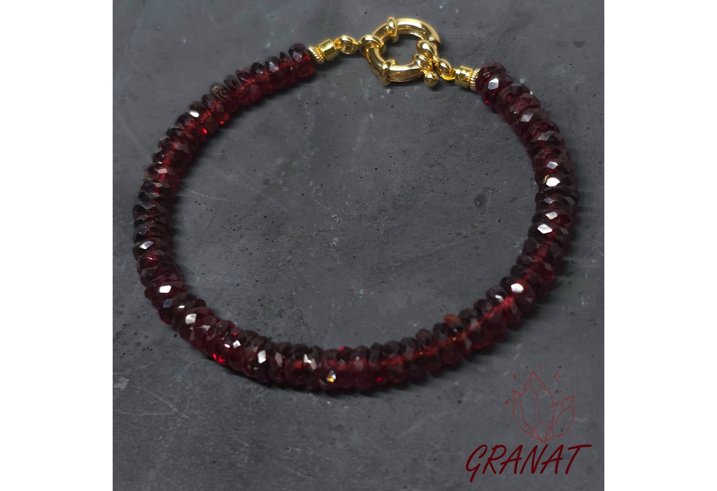 GOLDEN Armband Echtes Granat Armband, zartes Granat Stapelarmband Geburtsstein Januar GOLDEN Armband Echtes Granat Armband, zartes Granat Stapelarmband Geburtsstein Januar von GOLDEN
